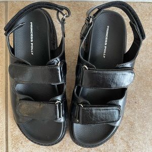 Black chunky sandals